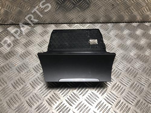 Porte-gobelet/Objets Porte-gobelet/Objets VW GOLF VII (5G1, BQ1, BE1, BE2) 1.6 TDI (105 hp) 34415829 34415829