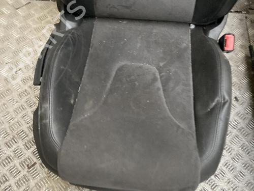 Seats set AUDI TT (8J3) 2.0 TDI quattro | BP40281190C78 - Image 11
