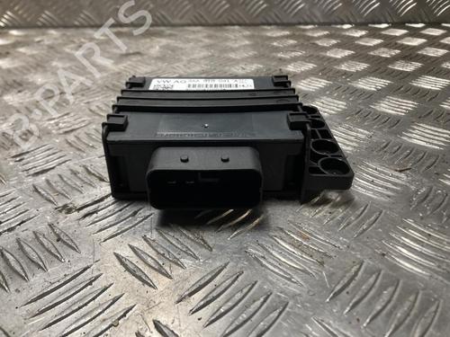 Used Control unit Control unit VW GOLF VI (5K1) 1.6 TDI (105 hp) 34718263 34718263
