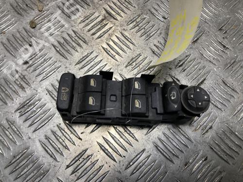Used Left front window switch PEUGEOT 5008 (0U_, 0E_) 2.0 HDi 150 / BlueHDi 150 (150 hp) 32758804