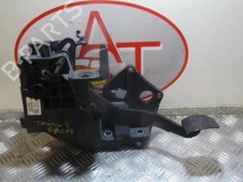 bremsepedal RENAULT TWINGO III (BCM_, BCA_) 1.0 SCe 70 (BCMB) (69 hp) 12975485