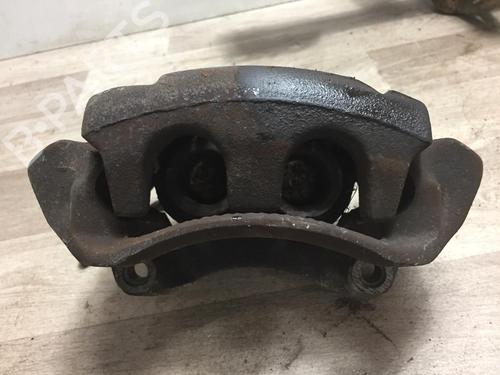 Used Right front brake caliper RENAULT MASTER II Van (FD) 2.5 dCi 100 (FD0U, FD0V, FD3U, FD3V, FD8U, FD8V) (99 hp) 13386845