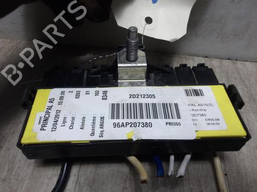 fuse-box-peugeot-208-i-ca_-cc_-14-hdi-96ap0207380-2012-2013-2014-2015-2016-2017-2018-2019-2020-13267605 main image
