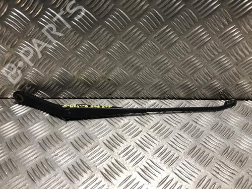 Used Front windshield wiper arm Front windshield wiper arm 39136115 39136115