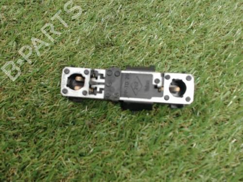 Used Licence plate light RENAULT LAGUNA I (B56_, 556_) 1.9 dTi (B56J) (98 hp) 13127313