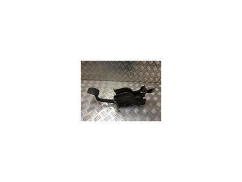 Used Break pedal DACIA SANDERO II 1.0 SCe 75 (B8JC, B8JD, B8NC) (73 hp) 24146809