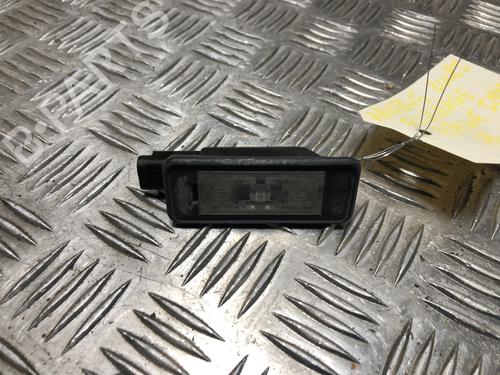 Éclairage de plaque d'immatriculation PEUGEOT 2008 I (CU_) 1.6 BlueHDi 100 (100 hp) 31198588