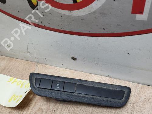 switch-peugeot-208-i-ca_-cc_-14-hdi-2012-2013-2014-2015-2016-2017-2018-2019-2020-13279637 main image