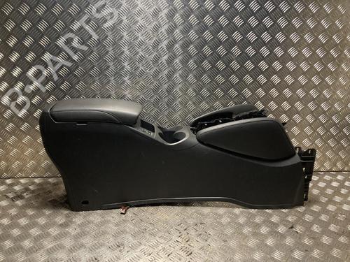 Mittelkonsole NISSAN QASHQAI II (J11, J11_) 1.2 DIG-T (115 hp) 31022078