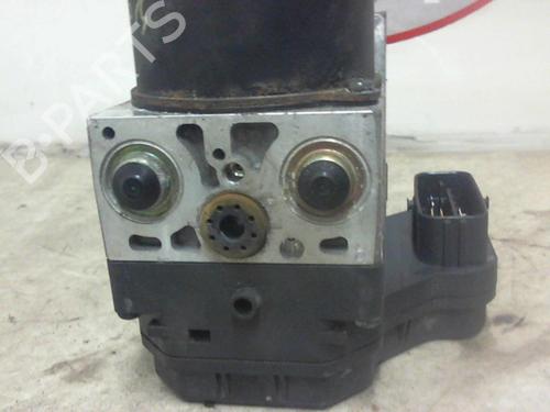 Used ABS pump ABS pump TOYOTA RAV 4 II (_A2_) 2.0 D 4WD (CLA20_, CLA21_, CLA20R, CLA21R) (116 hp) 39901354 39901354