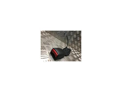 Used Seat buckle RENAULT CAPTUR I (J5_, H5_) 0.9 TCe 90 (90 hp) 25306904