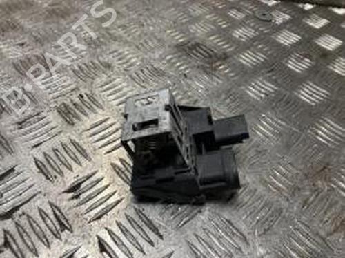 Używane Rezystor dmuchawy CITROËN C4 CACTUS 1.2 THP 110 (110 hp) 30767134