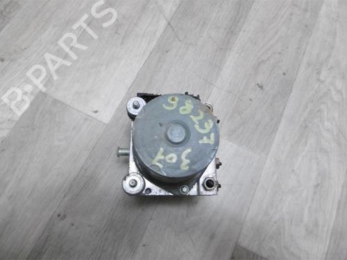 Used ABS pump PEUGEOT 307 Break (3E) 2.0 HDI 90 (90 hp) 13292503