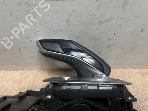 Used Gear lever Gear lever PEUGEOT 2008 II (UD_, US_, UY_, UJ_, UR_, UC_) 1.5 BlueHDI 130 (131 hp) 13265279 13265279