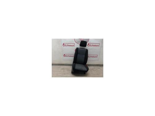 Used Right front seat SUZUKI GRAND VITARA II (JT, TE, TD) 1.9 DDiS All-wheel Drive (JT419, TD44, JB419WD, JB419XD,... (129 hp) 12972010