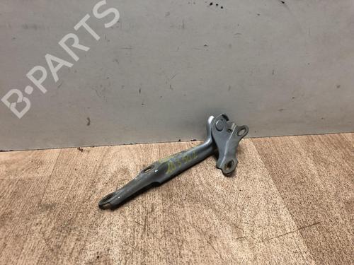 Used Hinge/Door check strap TOYOTA YARIS (_P1_) 1.3 (NCP10, SCP12_) (86 hp) 13134964