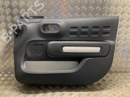 Høyre frontpanel CITROËN C3 III (SX) 1.2 VTi 82 (82 hp) 31204142