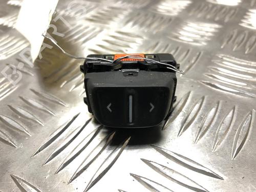 right-front-window-switch-dacia-sandero-ii-15-dci-254214937r-2012-21597428 main image