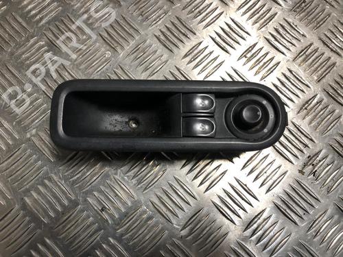 Used Left front window switch RENAULT CLIO III (BR0/1, CR0/1) 1.5 dCi (BR17, CR17) (86 hp) 25379650