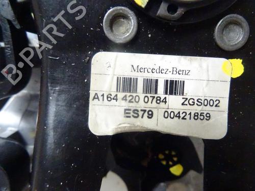 Used Break pedal MERCEDES-BENZ M-CLASS (W164) ML 320 CDI 4-matic (164.122) (224 hp) 23869946