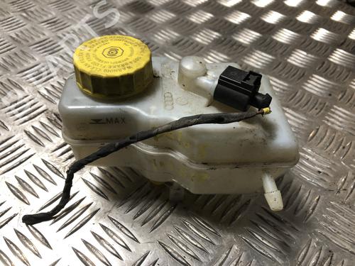 Used Brake fluid reservoir VW POLO V (6R1, 6C1) 1.2 TSI 16V (90 hp) 32157477