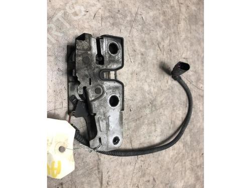 Hood lock VW TOURAN (1T1, 1T2) 1.9 TDI | BP25305862C133 