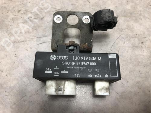 Used Electronic sensor VW POLO IV (9N_, 9A_) 1.2 12V (64 hp) 31243740