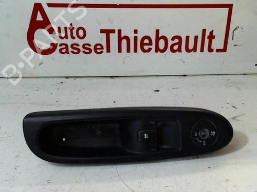 Used Right front window switch Right front window switch RENAULT CLIO II (BB_, CB_) 1.2 16V (BB05, BB0W, BB11, BB27, BB2T, BB2U, BB2V, CB05,... (75 hp) 13262156 13262156