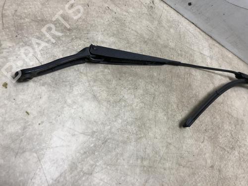 Used Front windshield wiper arm RENAULT LAGUNA III (BT0/1) 1.5 dCi (BT00, BT0A, BT0T, BT1J) (110 hp) 20620892