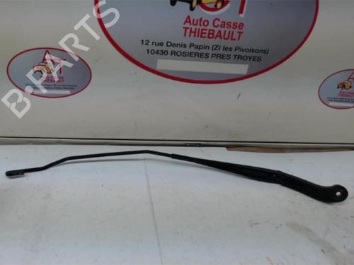Used Front windshield wiper arm PEUGEOT EXPERT Van (VF3A_, VF3U_, VF3X_) 1.6 HDi 90 16V (90 hp) 20631032