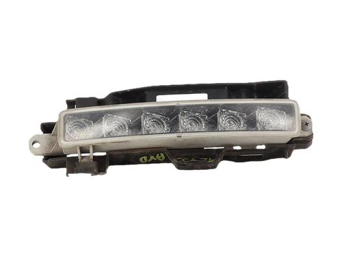 Indicatore direzione anteriore destro Indicatore direzione anteriore destro PEUGEOT 108 1.0 VTi 72 (72 hp) 39885183 39885183