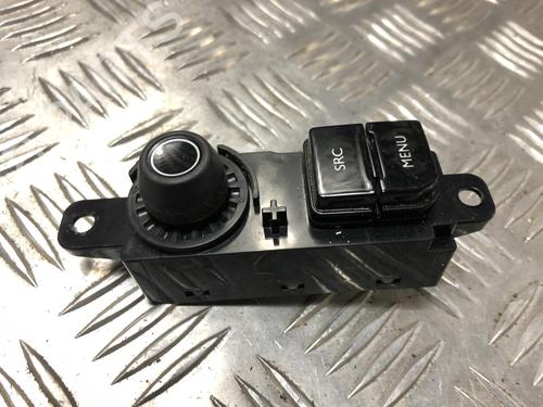 switch-peugeot-208-i-ca_-cc_-2012-2013-2014-2015-2016-2017-2018-2019-2020-2021-31198693 main image