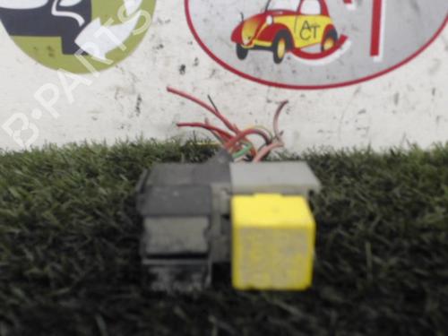 sikringsdaseel-central-renault-trafic-ii-van-fl-25-dci-135-fl0d-2001-12964281 main image