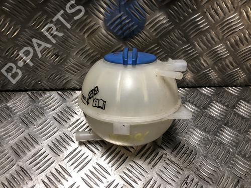 Used Expansion tank AUDI A1 (8X1, 8XK) 1.2 TFSI (86 hp) 32480922