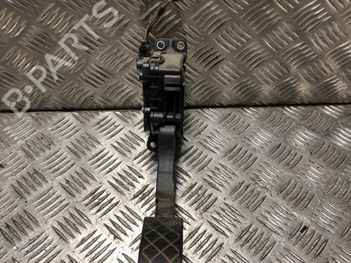 Pedal VW POLO V (6R1, 6C1) 1.2 (70 hp) 32220802