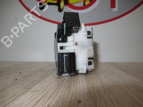 Used Switch TOYOTA YARIS (_P13_) 1.5 Hybrid (NHP130_, NHP130) (101 hp) 13287622