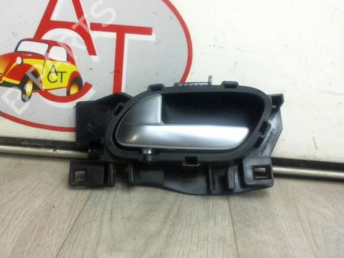 front-left-interior-door-handle-peugeot-208-i-ca_-cc_-16-hdi-bluehdi-75-9101gf-2012-2013-2014-2015-2016-2017-2018-2019-2020-13284339 main image