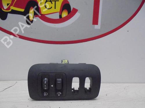 Used Switch RENAULT MEGANE II Saloon (LM0/1_) 1.5 dCi (LM1E) (106 hp) 13035603