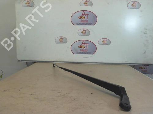 Used Front windshield wiper arm PEUGEOT 206 SW (2E/K) 1.4 HDi (68 hp) 13266555