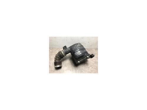 Air filter box SUZUKI JIMNY Closed Off-Road Vehicle (SN) 1.3 16V 4x4 (SN413) 1370082A00