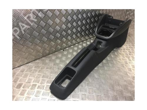 Middle console AUDI A1 (8X1, 8XK) 1.6 TDI | BP27541697I22 