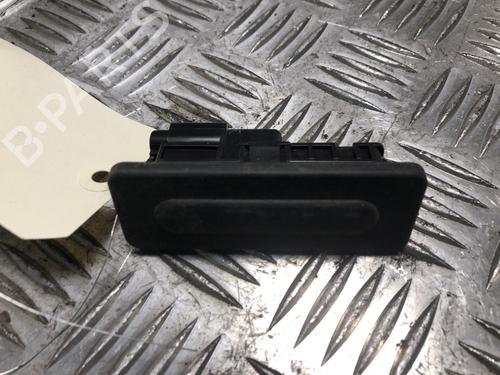 Used Tailgate handle Tailgate handle PEUGEOT 308 II (LB_, LP_, LW_, LH_, L3_) 1.6 BlueHDi 120 (120 hp) 35770674 35770674
