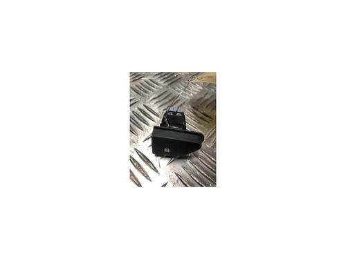 Used Switch RENAULT CAPTUR I (J5_, H5_) 1.5 dCi 90 (J5N4, J5M5, J5MW, J5M6, J5AL, J5AJ) (90 hp) 26273760