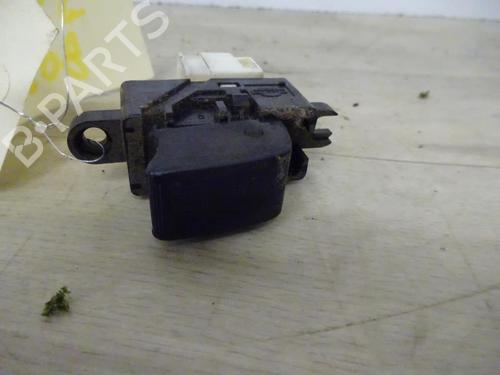 Used Right front window switch NISSAN X-TRAIL I (T30) 2.2 Di 4x4 (114 hp) 13225458