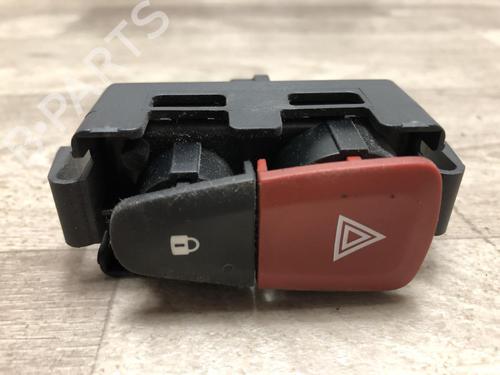 Used Warning switch RENAULT GRAND SCÉNIC III (JZ0/1_) 1.5 dCi (JZ09, JZ0D, JZ10, JZ14, JZ1G, JZ29, JZ2C) (110 hp) 22763582
