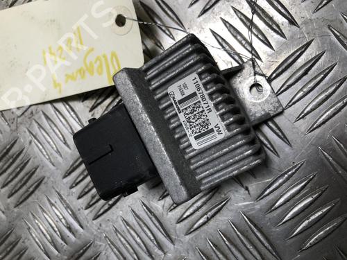 electronic-sensor-renault-megane-iv-hatchback-b9amn_-2015-31200967 main image