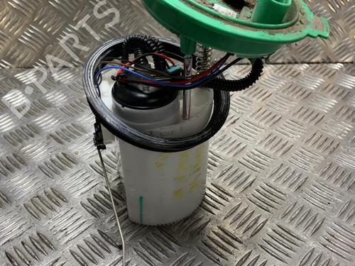 Used Fuel pump VW GOLF VII (5G1, BQ1, BE1, BE2) 1.4 TSI (122 hp) 31243845