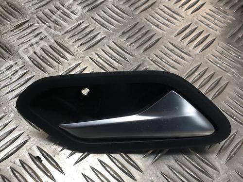 Høyre bak invendig håndtak DACIA DUSTER (HM_) 1.5 dCi 115 (HMAD) (116 hp) 31187843