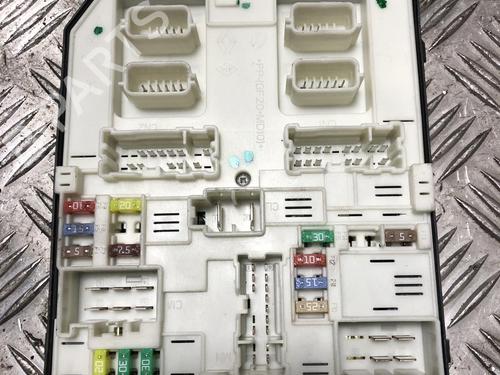 Used Fuse box RENAULT SCÉNIC III (JZ0/1_) 1.5 dCi (110 hp) 31587836