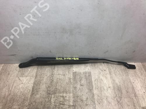 Used Front windshield wiper arm Front windshield wiper arm 20625406 20625406